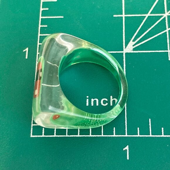 Vintage Lucite Acrylic Butterfly Ring Size 7 Retro Abstract Green Red Chunky - Picture 9 of 9